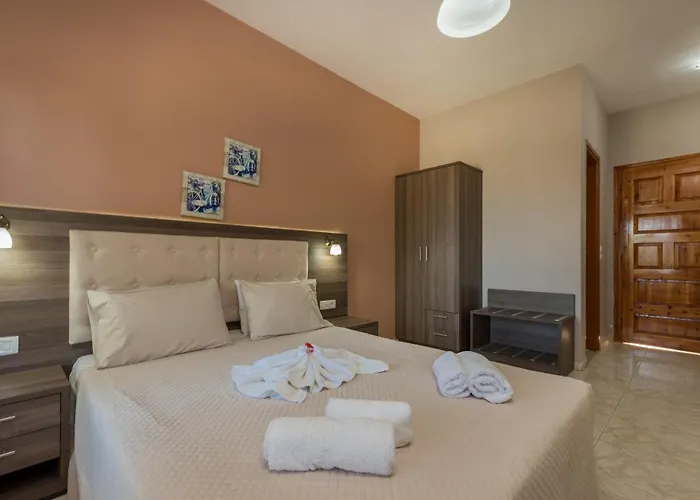 Apartahotel Pansion Mary 3*